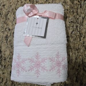 Granville White and Pink Snowflake Set Of 2 Hand Towels